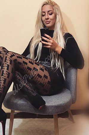 алина, метро Алексеевская