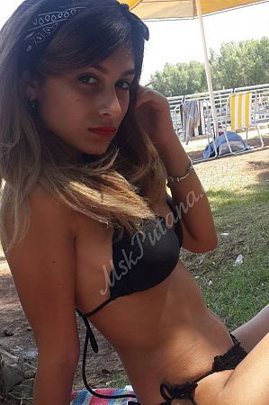 Алиса, метро Бульвар Адмирала Ушакова Алиса, метро Бульвар Адмирала Ушакова