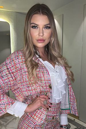 Ника, метро Кропоткинская