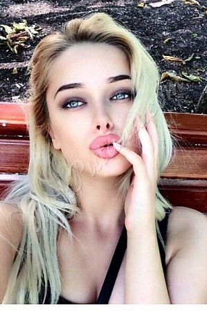 Алина, метро Рассказовка