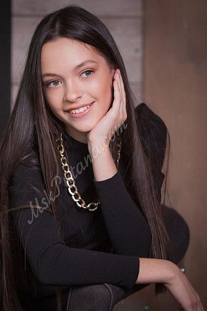 Анна, метро Автозаводская