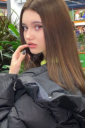 Лена, метро Тропарёво
